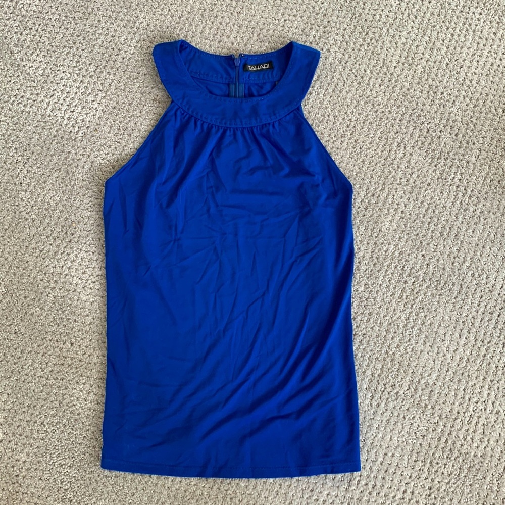 Tahari top